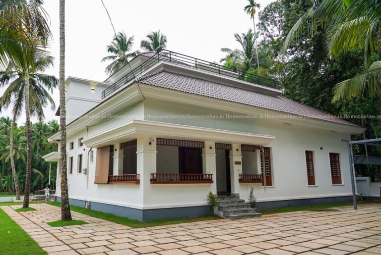 Very-spacious-double-storey-house